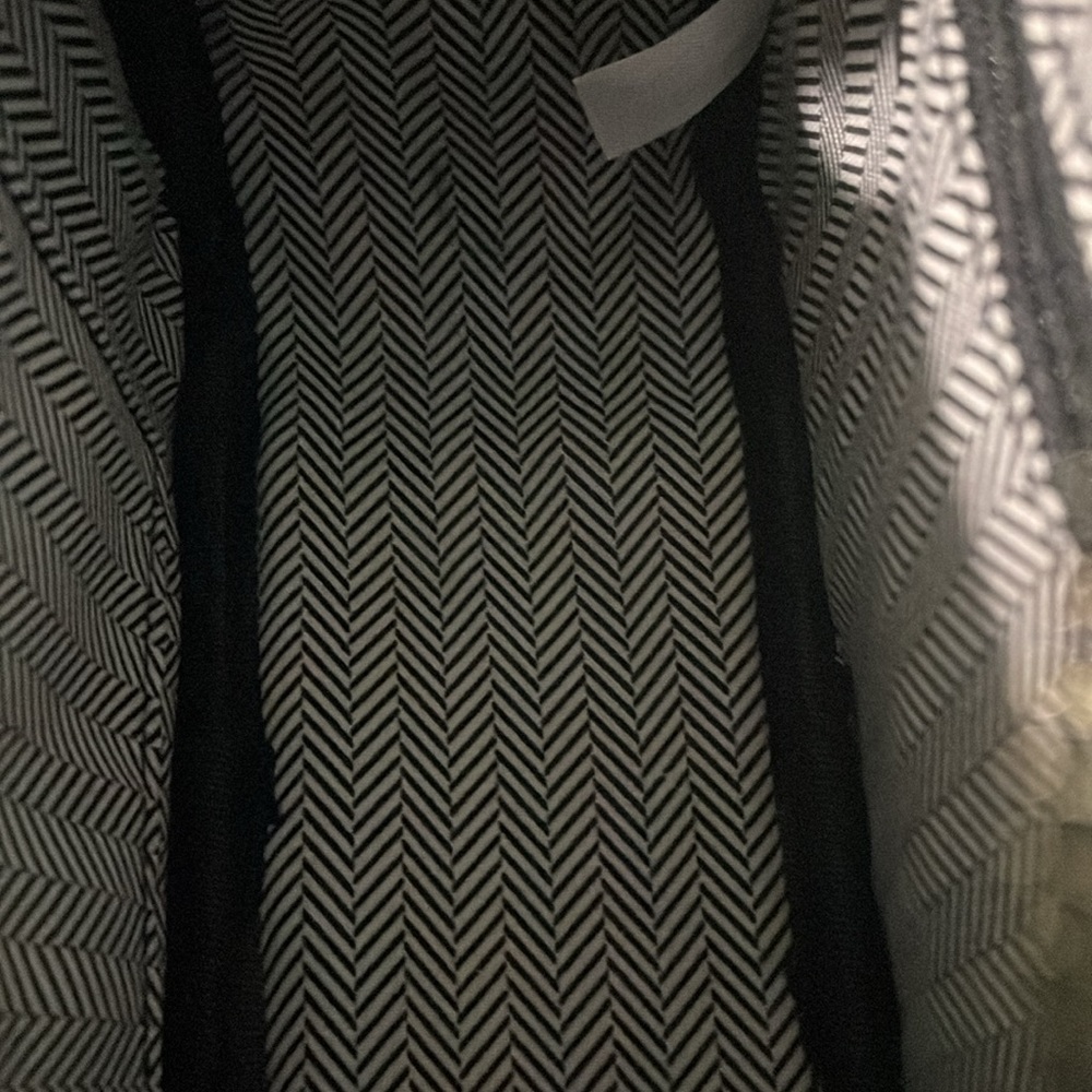 Modern Chic Camera Bag - Picture 2 of 5